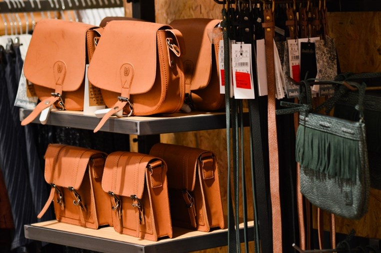 Shana Shop Opening